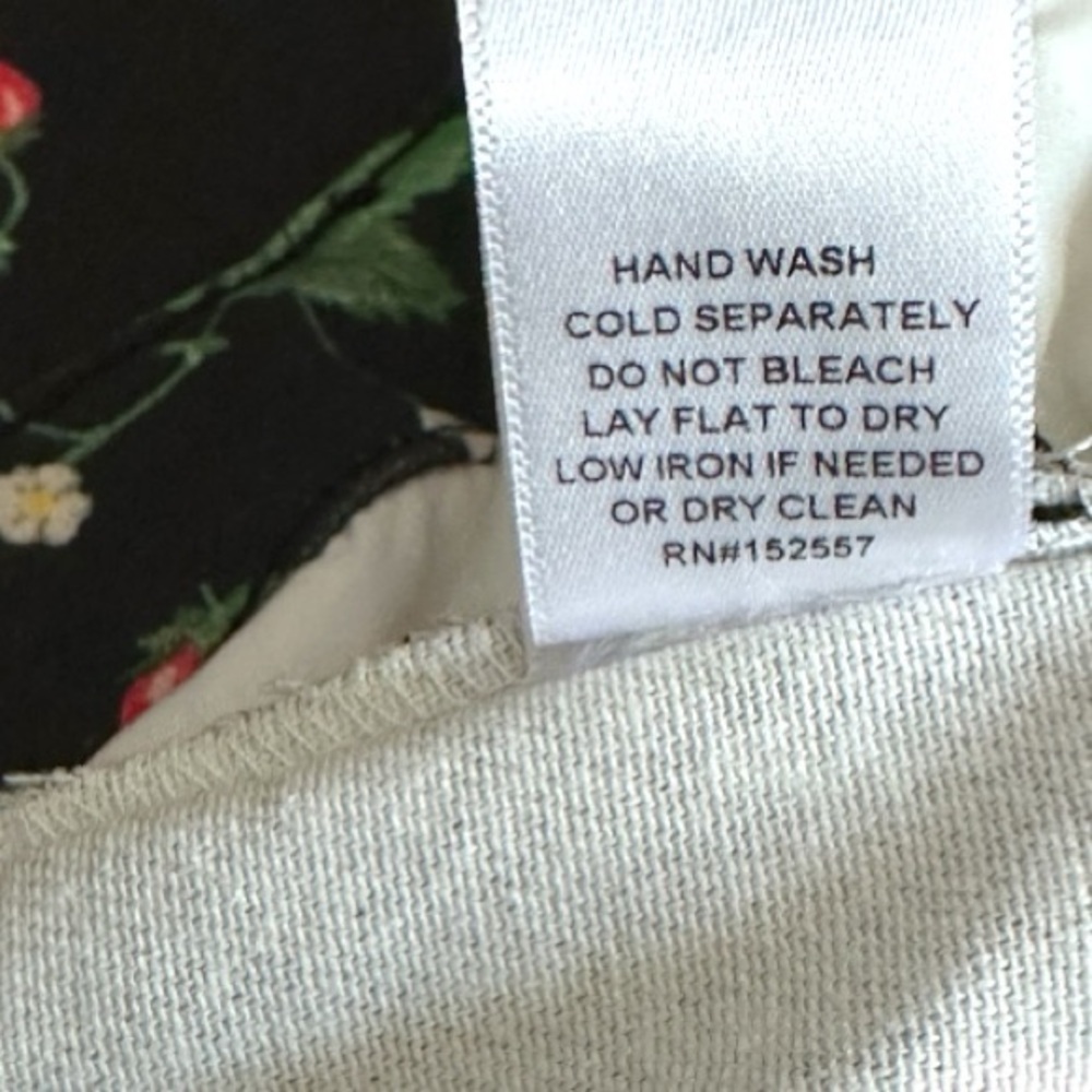 NWOT Vernacular Strawberry Straight Leg Pants. 🍓Size XS (26” Waist) - Picture 9 of 12